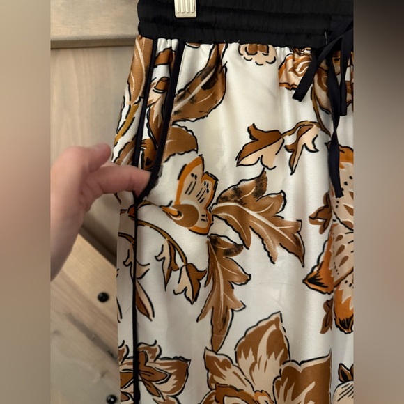 NWOT Pinch Patterned Satin Wide Leg Pants - Picture 4 of 7